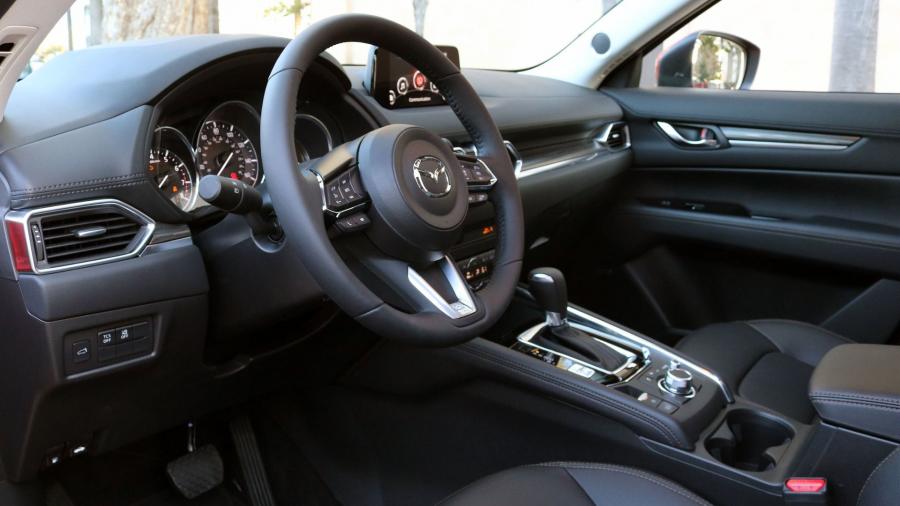 Интерьер Mazda CX-5 2017 года  (NA) (фото 36 из 59)